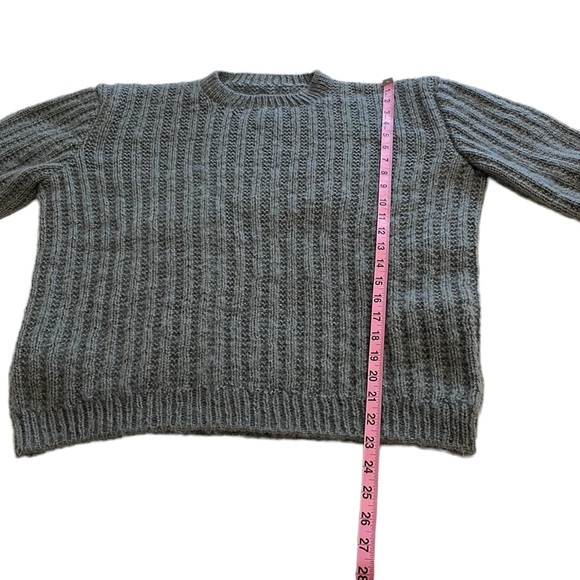 Grey Hand Knit Wool Sweater - Size M - Picture 8 of 9